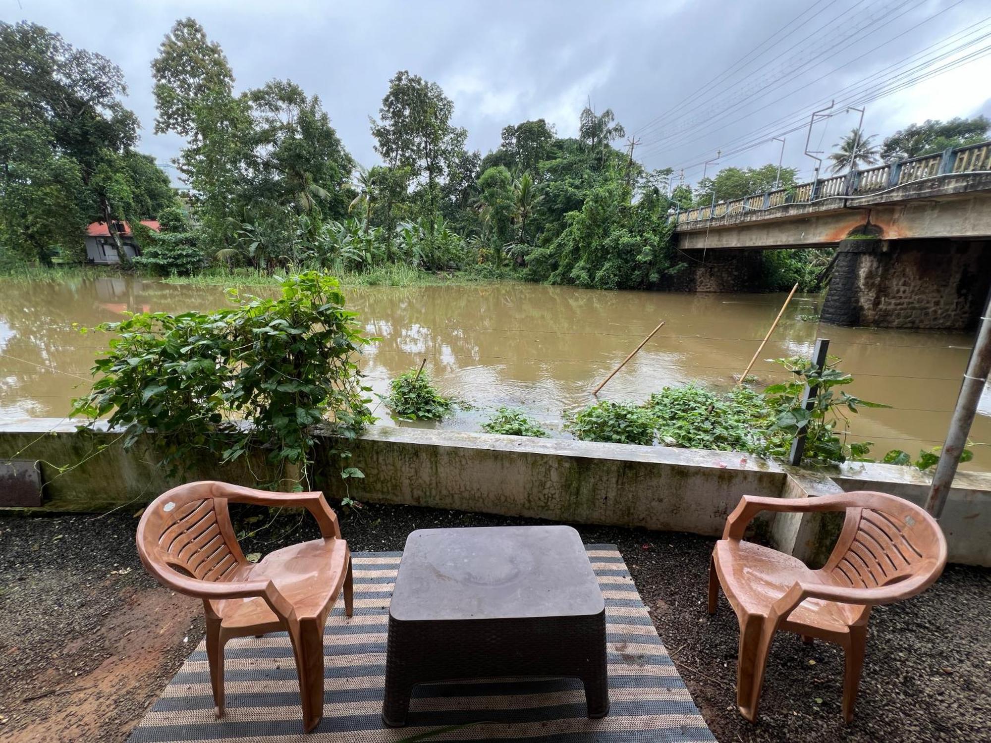 Alappattu Meadows Apartman Kottajam Kültér fotó